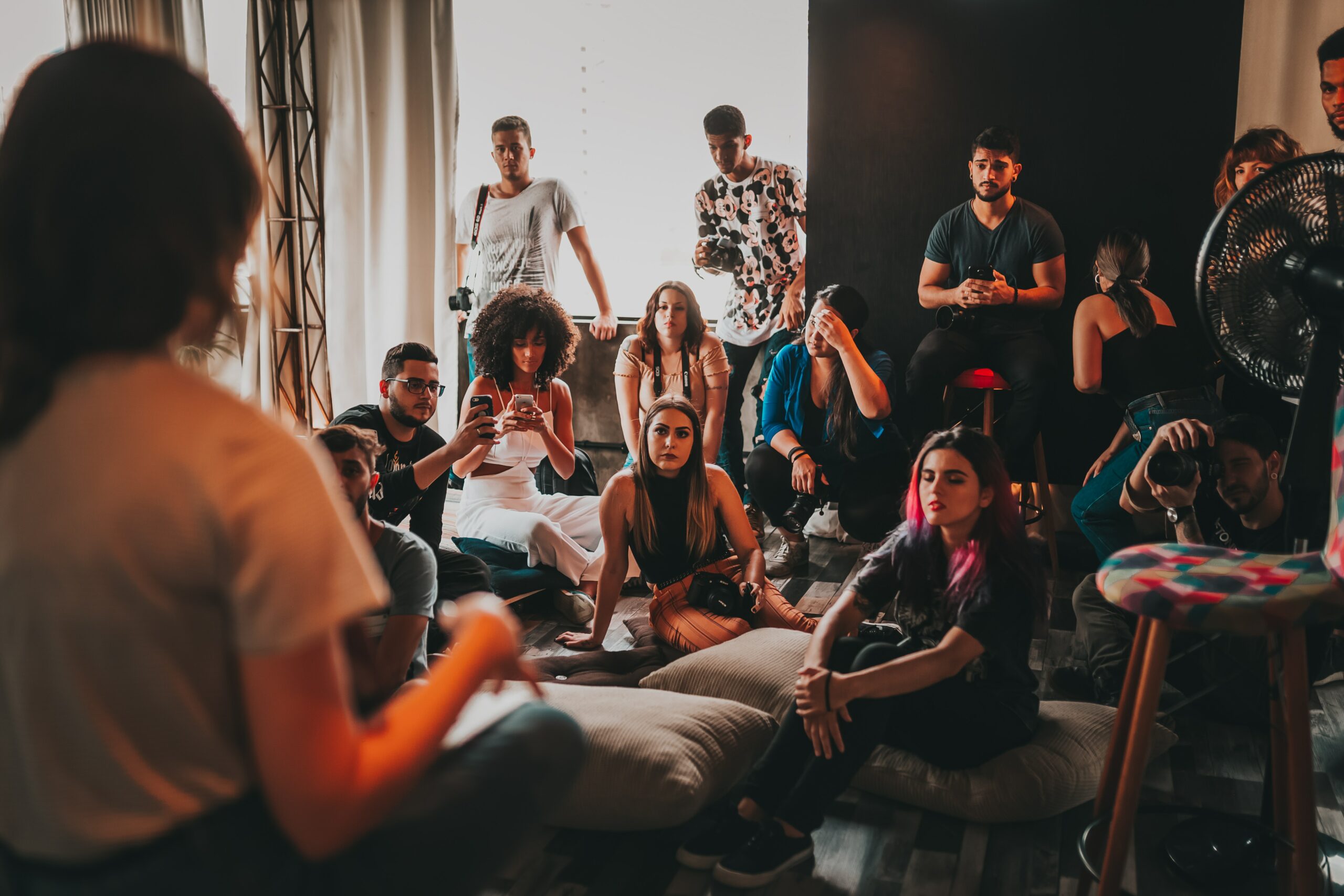 Étudiants du réseau d'écoles spécialisées Groupe EFD participant à un atelier collaboratif